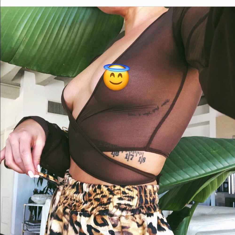 Laina Rauma Wrap Top (dark brown)